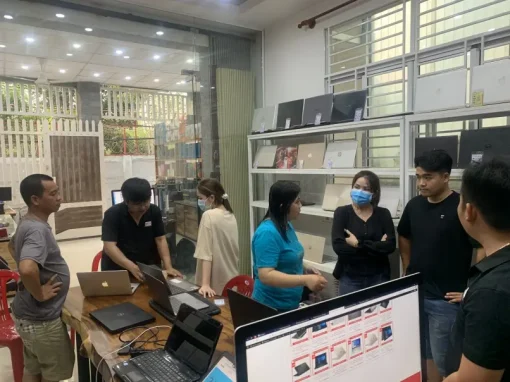 Hình ảnh khách hàng Mỹ Tho Laptop 18