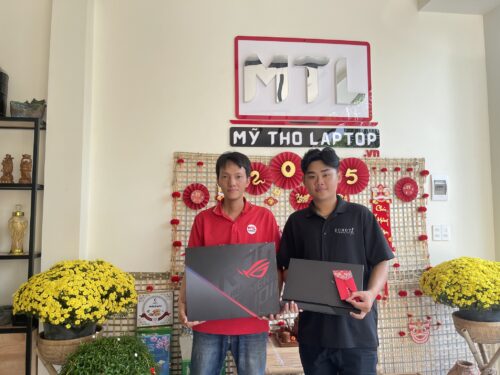 Khách hàng tại Mỹ Tho Laptop 09