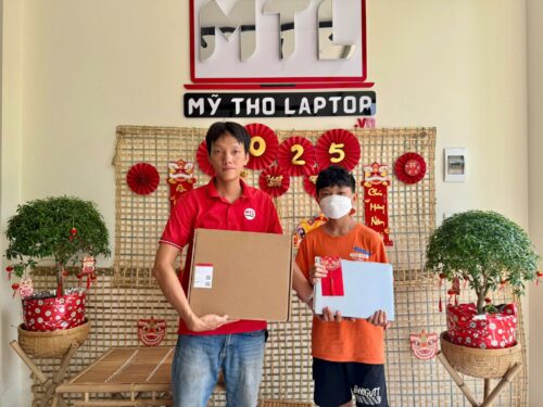 Khách hàng tại Mỹ Tho Laptop 11