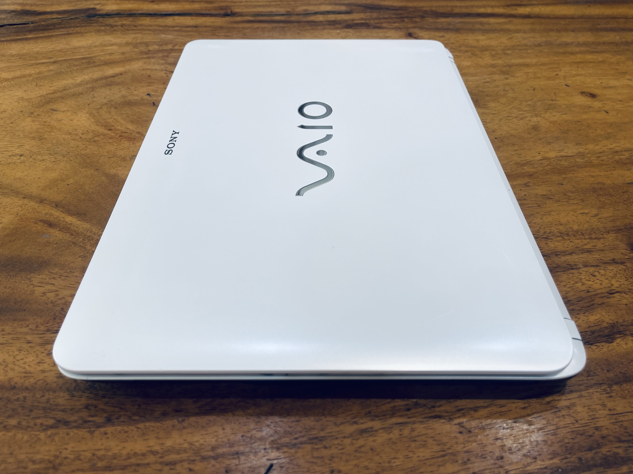 Alternative view of Sony Vaio SVE14 White Core i3 3217U | Ram 8GB | SSD 120GB | 14 inch HD