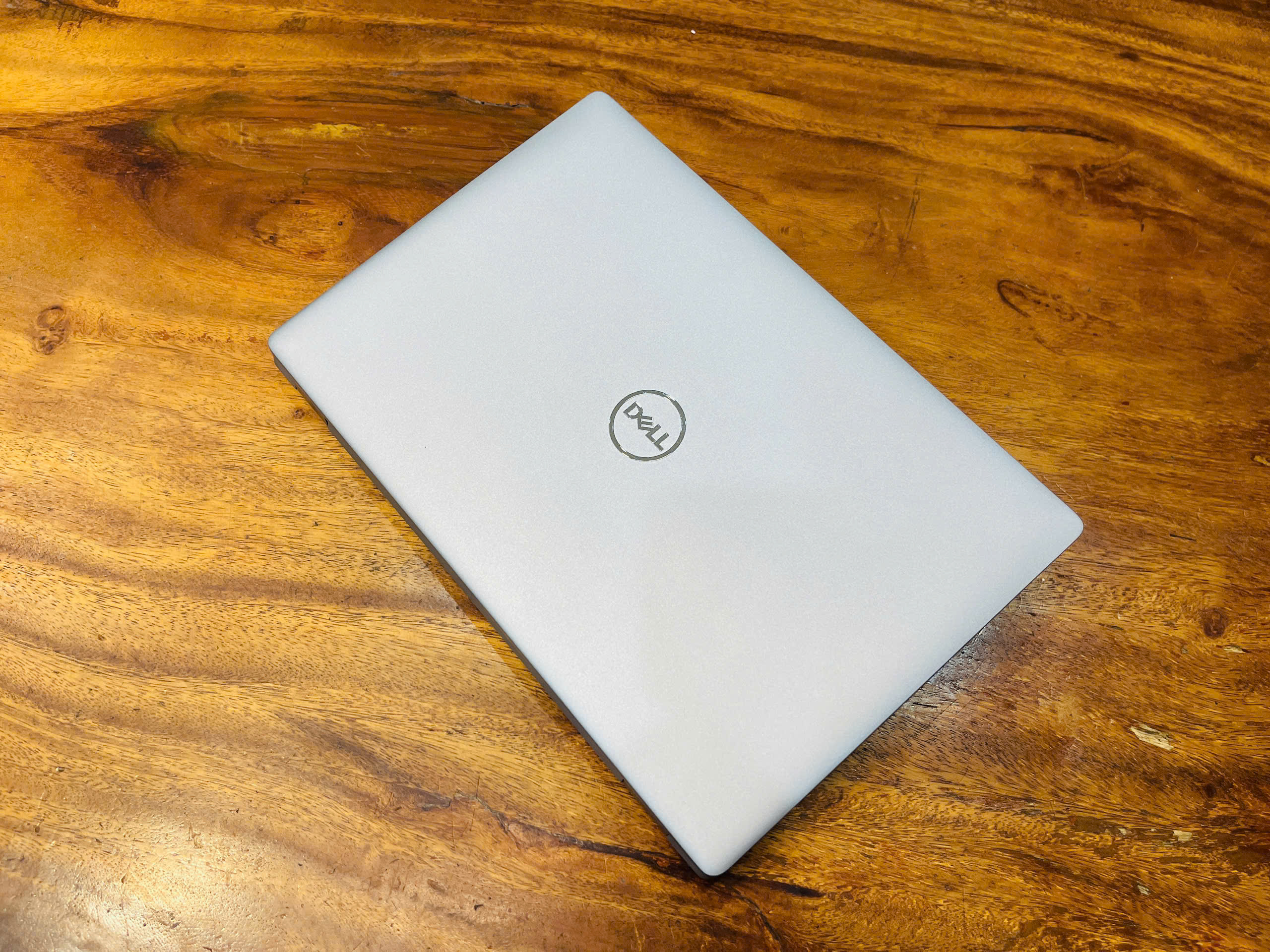 Alternative view of Dell Latitude 5410 | Core i5 10210U | Ram 8GB | SSD 256GB |14 FHD