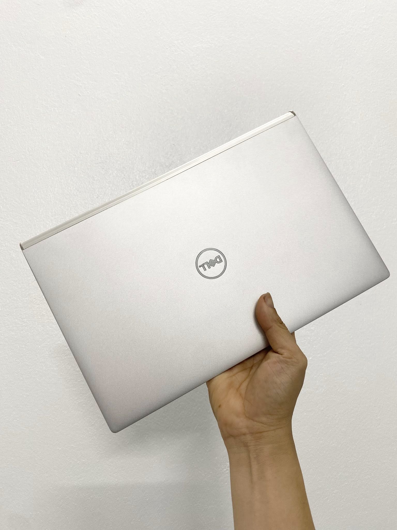 Alternative view of Dell Inspirion 7300 | Core i7 1165G7 | Ram 16B | SSD 512 GB | Nvidia MX350 | 13 .3 FHD