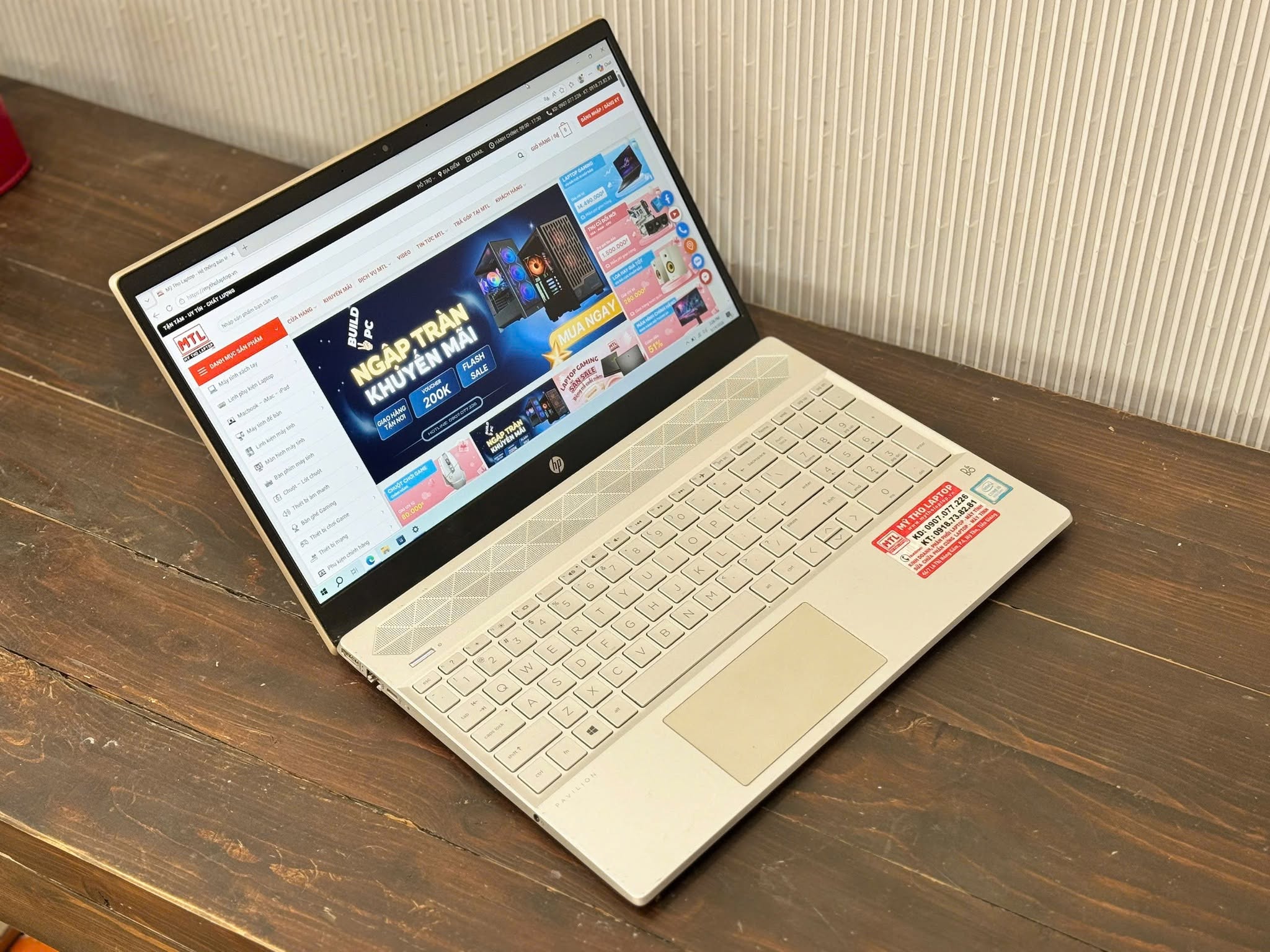 Alternative view of HP Pavilion 15-cs1009Tu | Core i5 8250U | Ram 8GB | SSD 256GB | 15.6 FHD