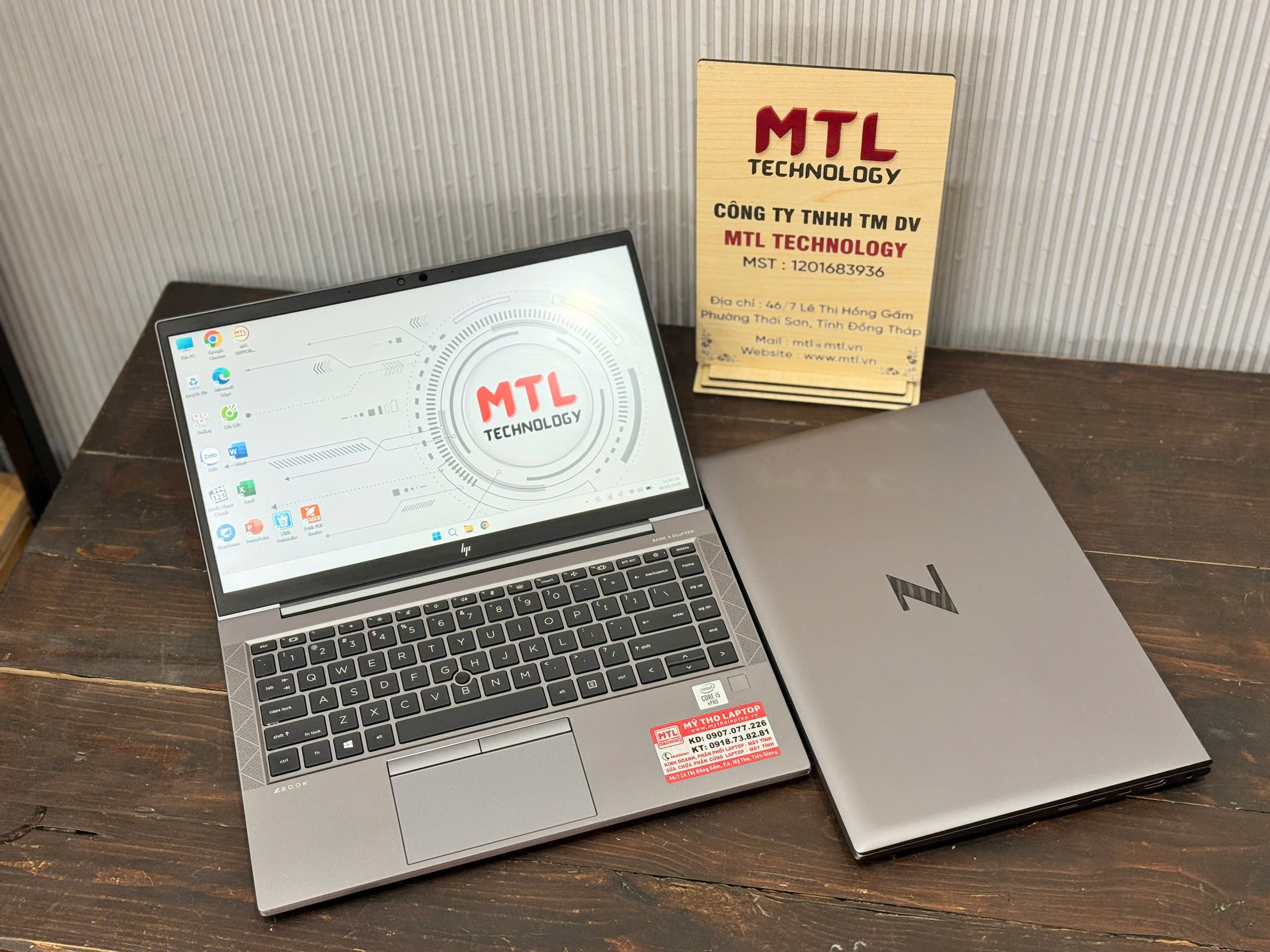 Alternative view of HP ZBook Firefly 14 G7 Mobile Workstation | Core i5 10310U | Ram 16GB | SSD 256GB | 14 FHD