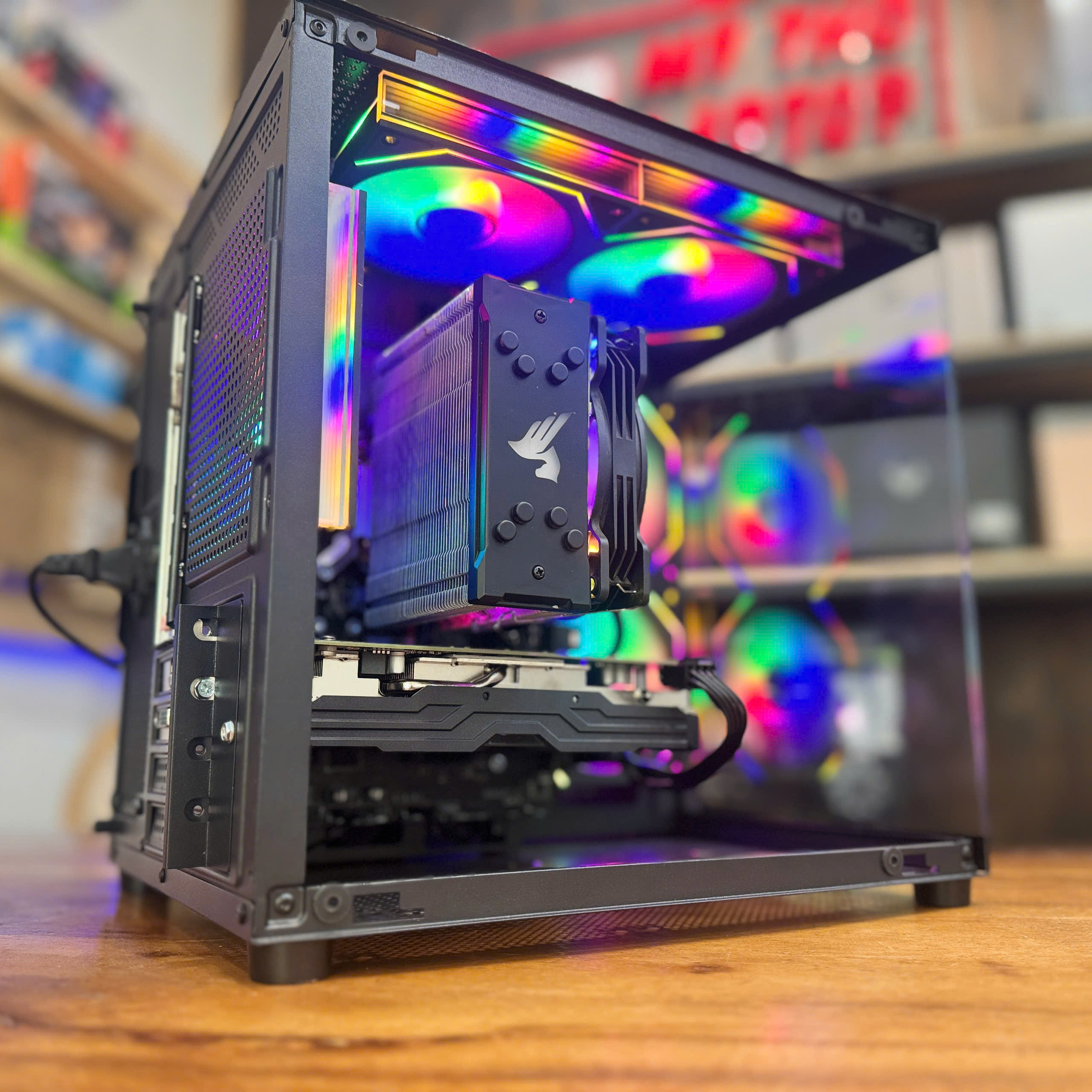 Alternative view of MTL WATERFULL | Core i3 10105F | Ram 16GB | SSD 256GB | AMD RX580 8GB