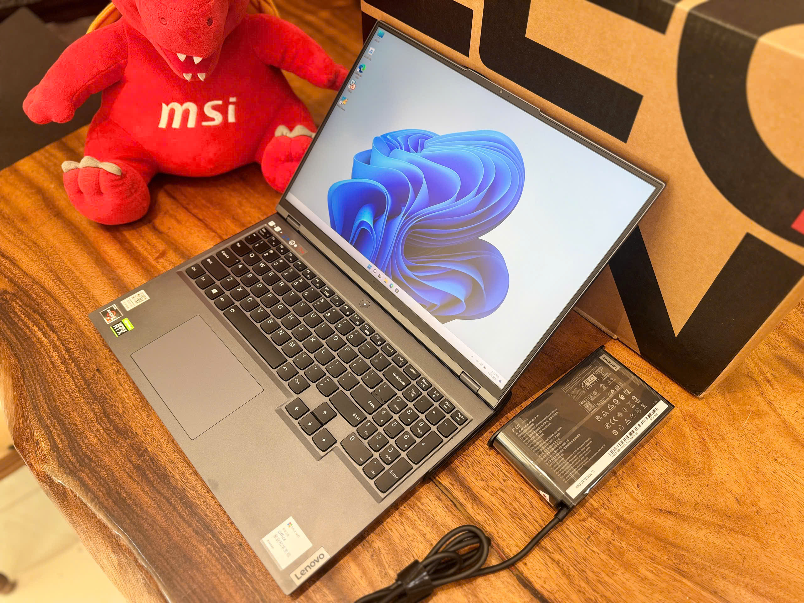 Lenovo Legion Pro R9000P | Ryzen 7-5800H | Ram 16GB | SSD 512GB | RTX 3060 | 15.6” 2.5K 165Hz - Ảnh 10