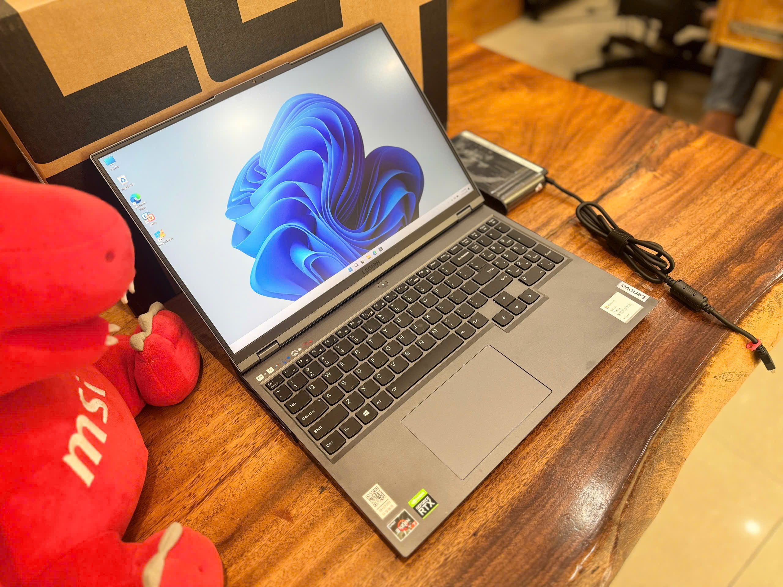 Lenovo Legion Pro R9000P | Ryzen 7-5800H | Ram 16GB | SSD 512GB | RTX 3060 | 15.6” 2.5K 165Hz - Ảnh 7