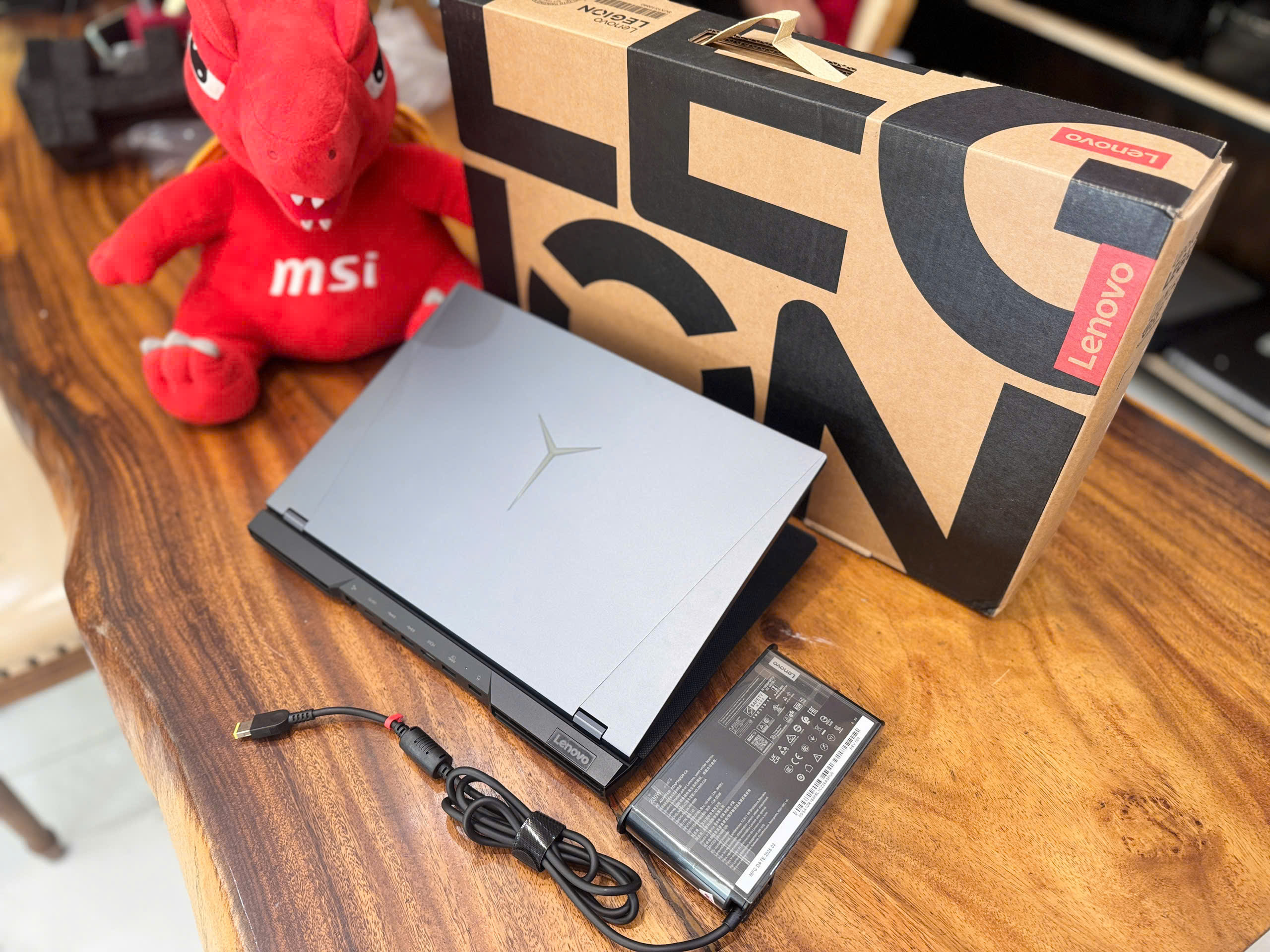 Lenovo Legion Pro R9000P | Ryzen 7-5800H | Ram 16GB | SSD 512GB | RTX 3060 | 15.6” 2.5K 165Hz - Ảnh 4