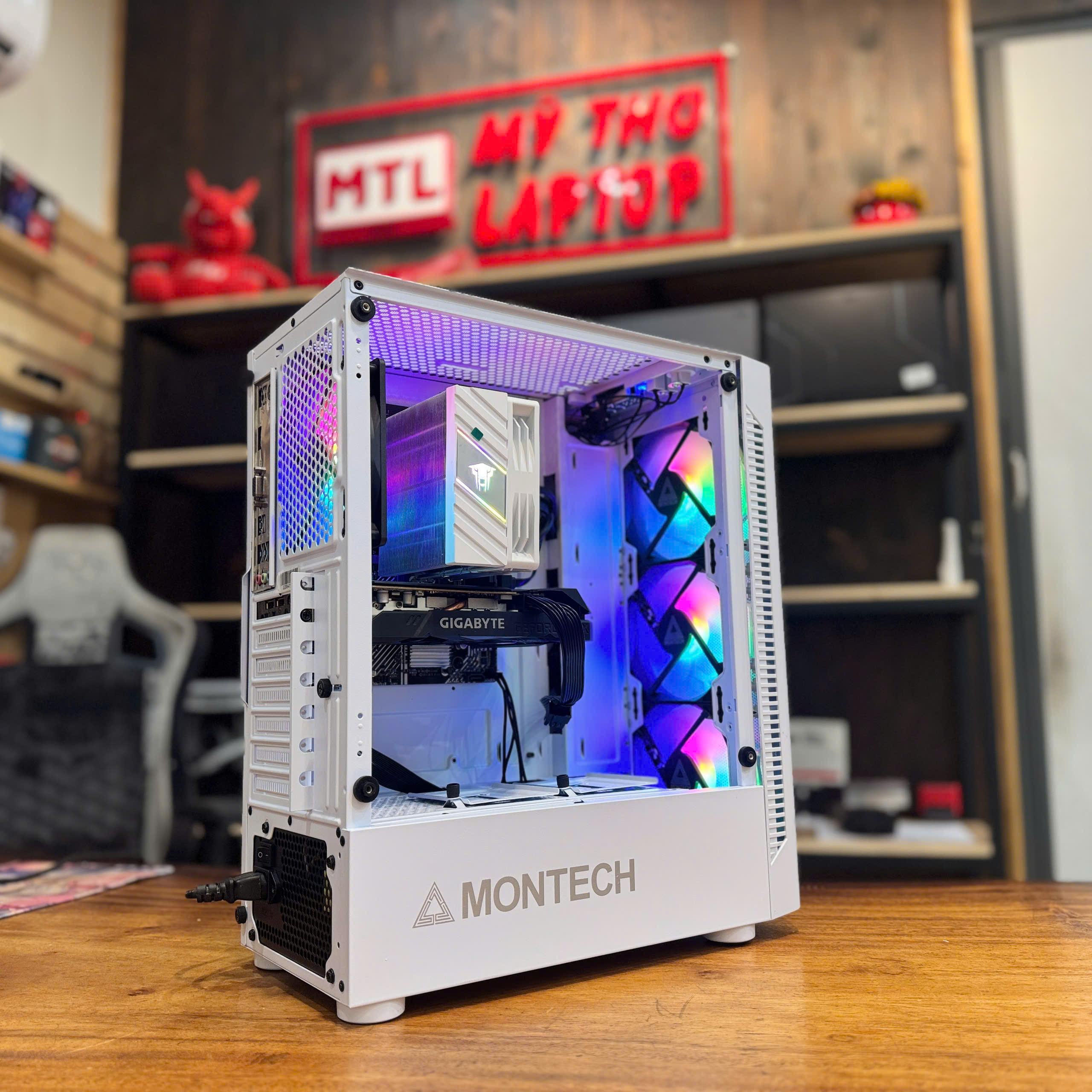 Alternative view of MTL Montech X1 | Core i5 10400F | Ram 16GB | SSD 512GB | Nvidia GTX 1660 Supper