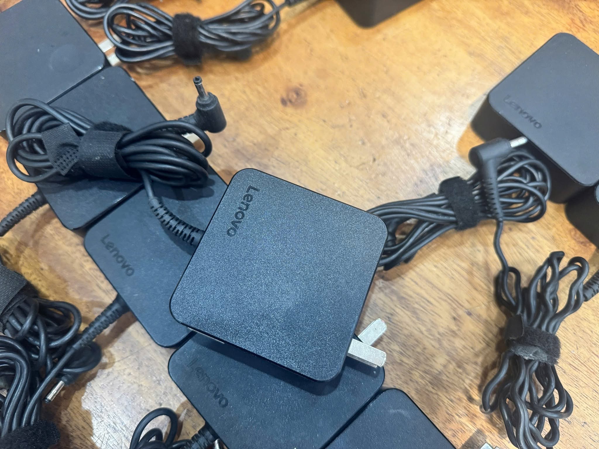 Sạc Lenovo chuôi nhỏ 20V 3.25A - Ảnh 3