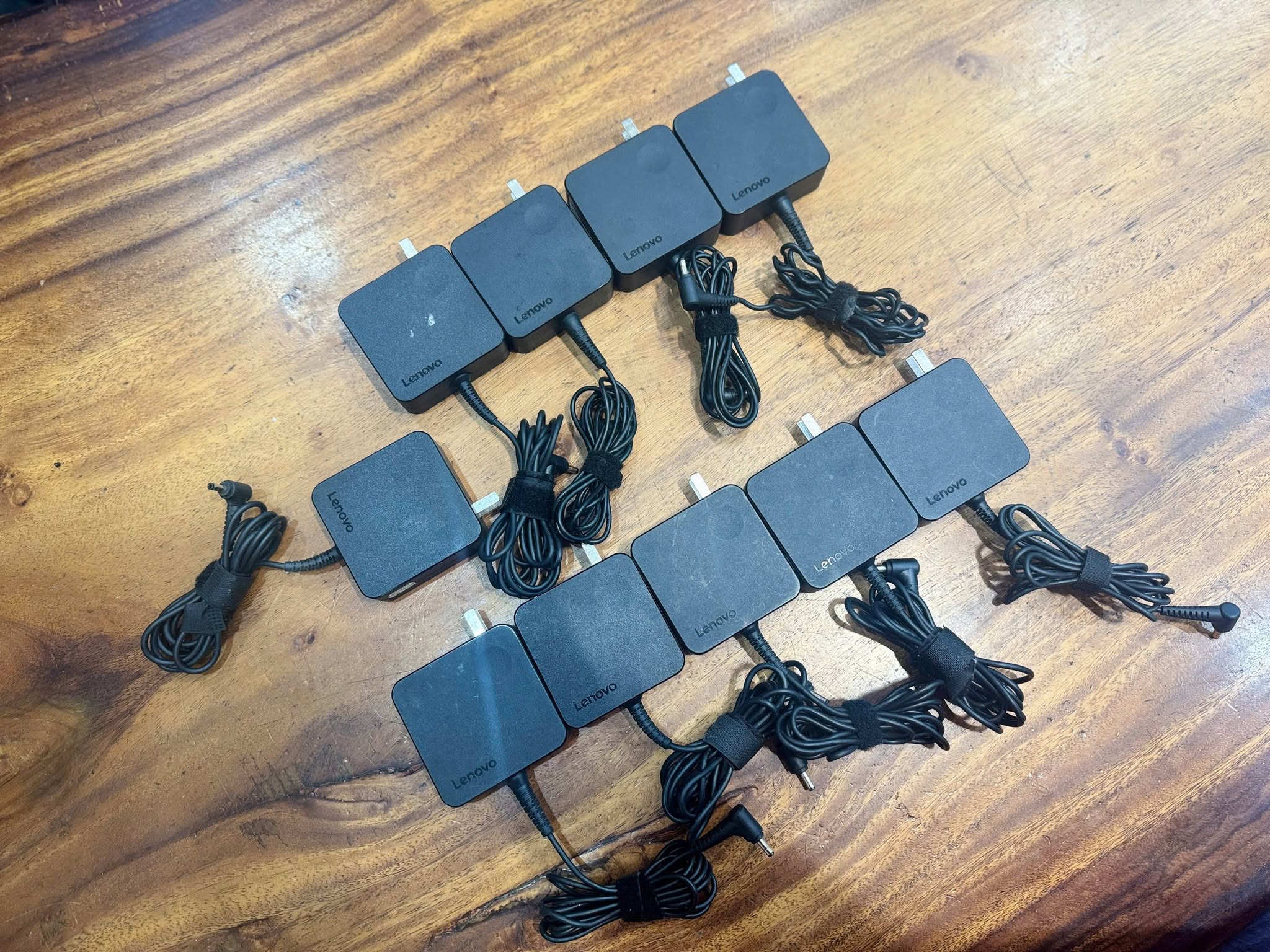 Alternative view of Sạc Lenovo chuôi nhỏ 20V 3.25A