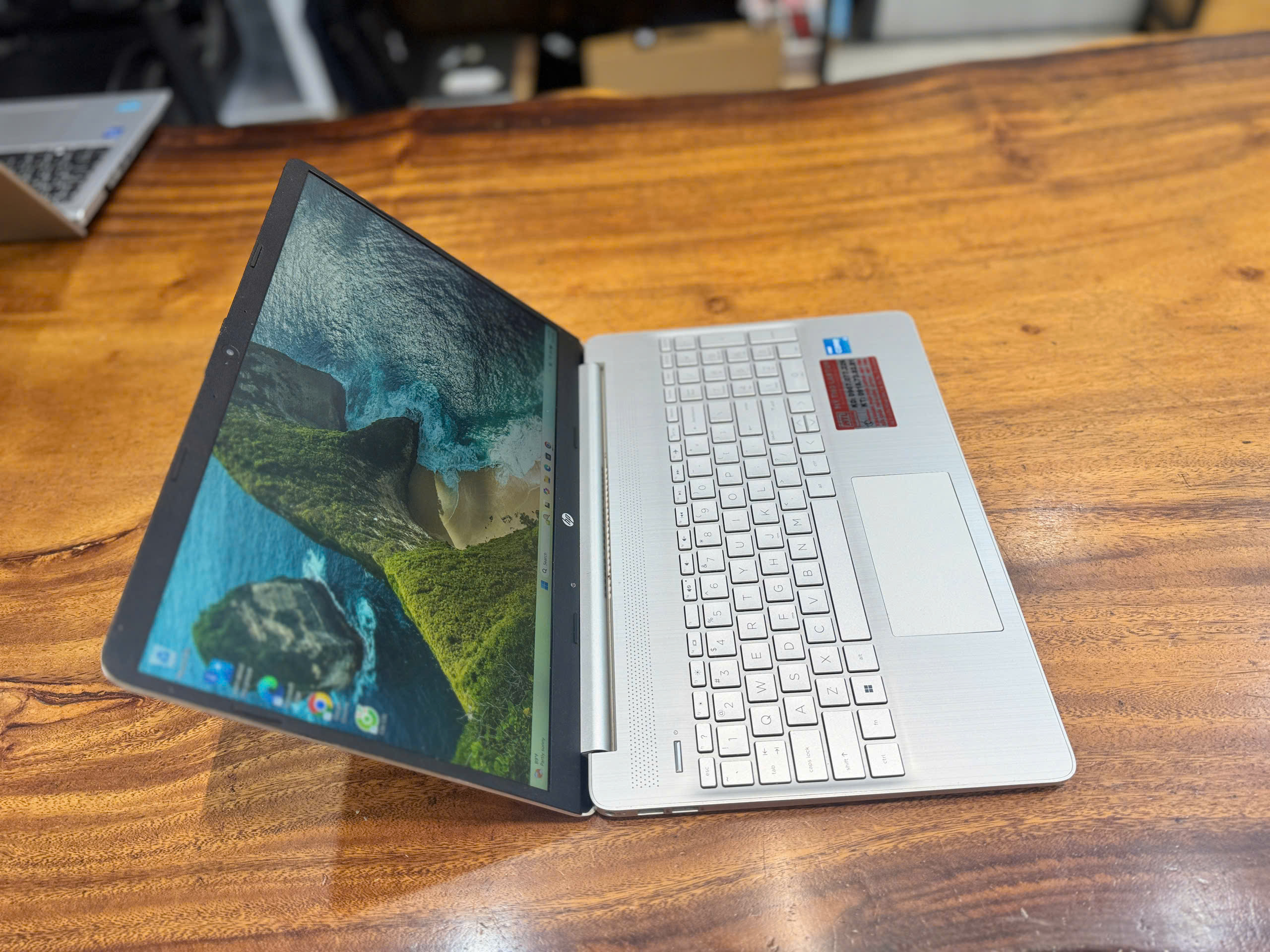 HP 15s-fq5229TU | Core i3 1215U | Ram 8GB | SSD 256GB | 15.6 FHD - Ảnh 6