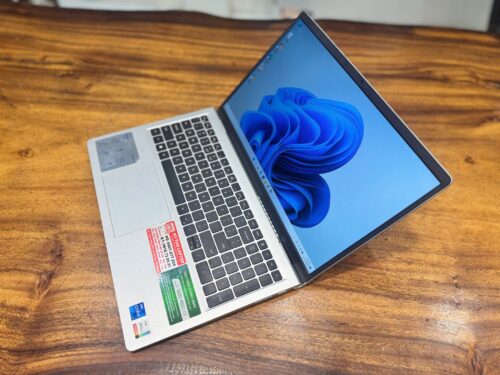 Alternative view of Dell Inspirion 15 3520 | Core i7 1255U | Ram 16GB | SSD 512GB | 15.6 FHD 120Hz